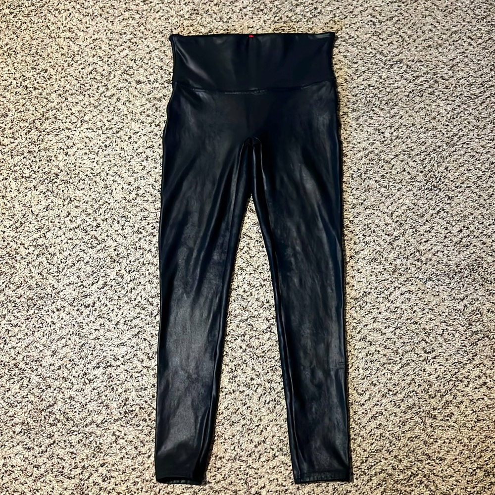 SPANX LP legging - like a second skin! 💃